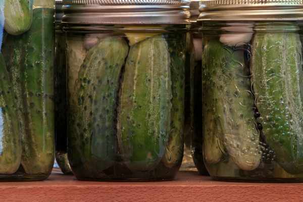 Dill pickles 